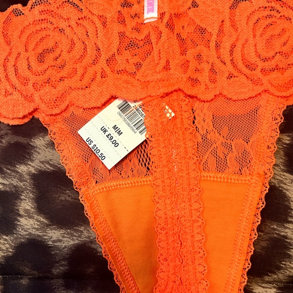 PINK Victoria’s Secret Halloween Collection Thing - Picture 3 of 4
